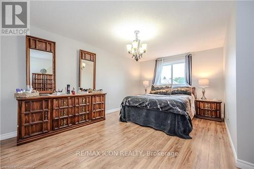 395 Downsview Place, Waterloo, ON - Indoor Photo Showing Bedroom