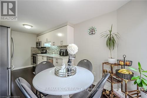 395 Downsview Place, Waterloo, ON - Indoor Photo Showing Dining Room