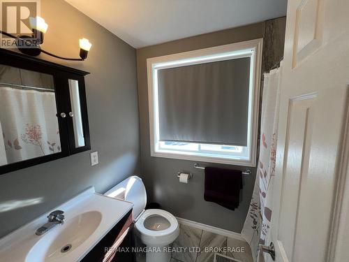 297 Firelane 23, Port Colborne (874 - Sherkston), ON - Indoor Photo Showing Bathroom