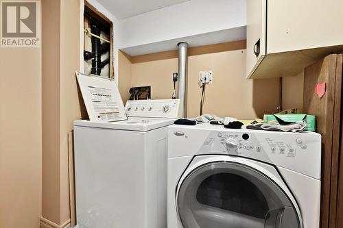 2090/2092 Westsyde Road, Kamloops, BC - Indoor Photo Showing Laundry Room