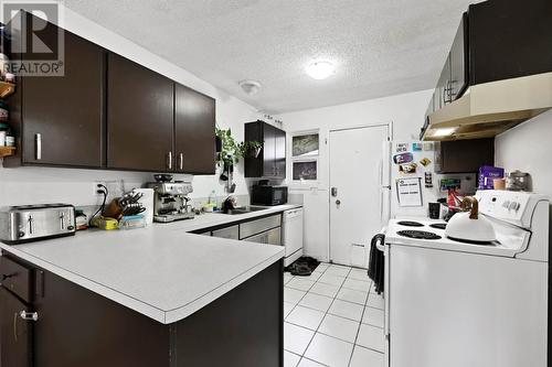 2090/2092 Westsyde Road, Kamloops, BC - Indoor Photo Showing Kitchen With Double Sink