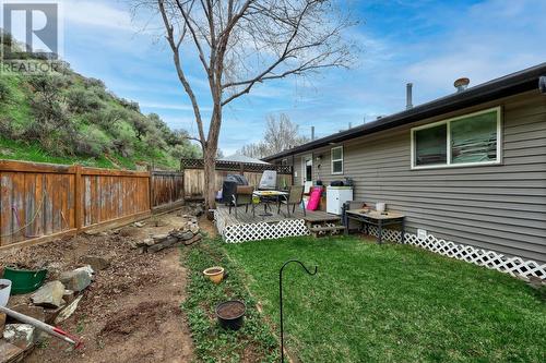 2090/2092 Westsyde Road, Kamloops, BC - Outdoor