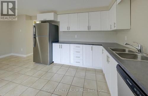 572 Elgin Street N, Cambridge, ON - Indoor Photo Showing Kitchen With Double Sink