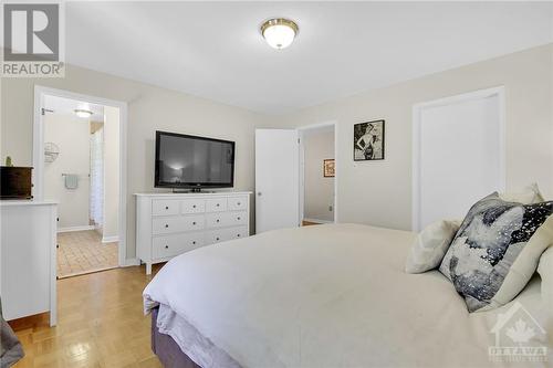 45 Sunnycrest Drive, Ottawa, ON - Indoor Photo Showing Bedroom