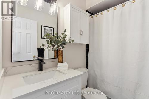 41 Katrina Court, Toronto, ON - Indoor Photo Showing Bathroom