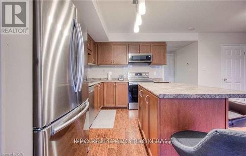 8J - 1460 Highland Road W, Kitchener, ON - Indoor Photo Showing Kitchen With Stainless Steel Kitchen