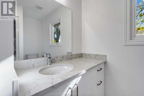 98 Erie Street North, Ridgetown, ON - Indoor Photo Showing Bathroom