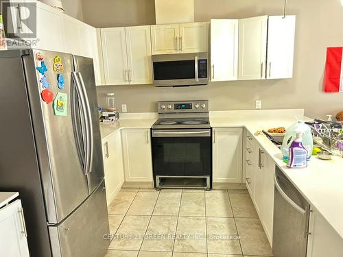 3-A - 439 Athlone Avenue, Woodstock, ON - Indoor Photo Showing Kitchen