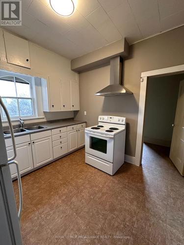 2 - 82 Doxsee Ave Avenue S, Trent Hills (Campbellford), ON - Indoor Photo Showing Kitchen With Double Sink