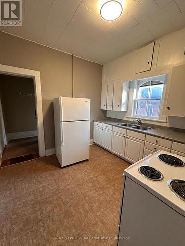 2 - 82 Doxsee Ave Avenue S, Trent Hills (Campbellford), ON - Indoor Photo Showing Kitchen With Double Sink