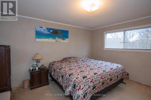 17 Mcconkey Place, Barrie, ON - Indoor Photo Showing Bedroom