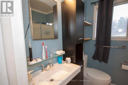 17 Mcconkey Place, Barrie, ON - Indoor Photo Showing Bathroom