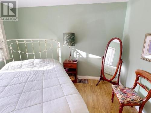 5406 Manson Ave, Powell River, BC - Indoor Photo Showing Bedroom