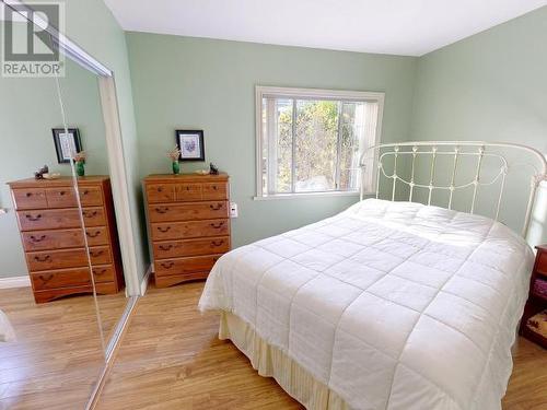 5406 Manson Ave, Powell River, BC - Indoor Photo Showing Bedroom