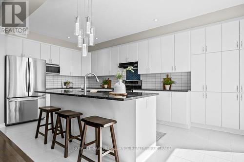 1203 Ashford Place, Kingston (East Gardiners Rd), ON - Indoor Photo Showing Kitchen With Stainless Steel Kitchen With Upgraded Kitchen