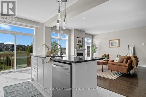 1203 Ashford Place, Kingston (East Gardiners Rd), ON - Indoor Photo Showing Kitchen