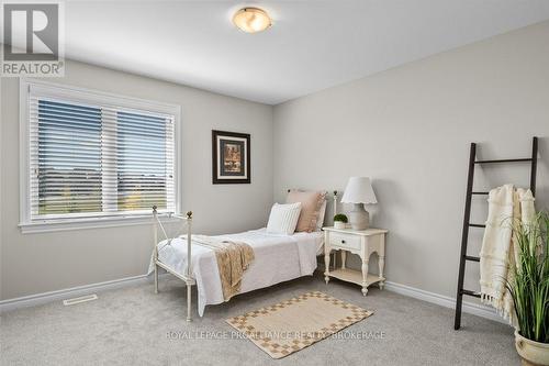 1203 Ashford Place, Kingston (East Gardiners Rd), ON - Indoor Photo Showing Bedroom