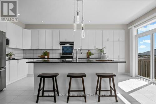 1203 Ashford Place, Kingston (East Gardiners Rd), ON - Indoor Photo Showing Kitchen With Stainless Steel Kitchen With Upgraded Kitchen