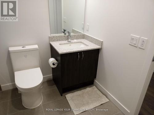 408 - 1 Cardiff Road W, Toronto, ON - Indoor Photo Showing Bathroom