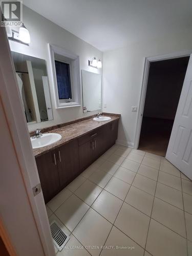 211 Symington Avenue, Oshawa, ON - Indoor Photo Showing Bathroom