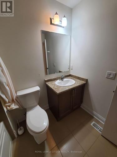 211 Symington Avenue, Oshawa, ON - Indoor Photo Showing Bathroom