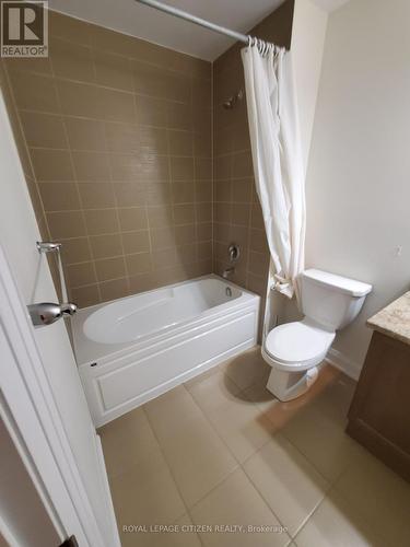 211 Symington Avenue, Oshawa, ON - Indoor Photo Showing Bathroom