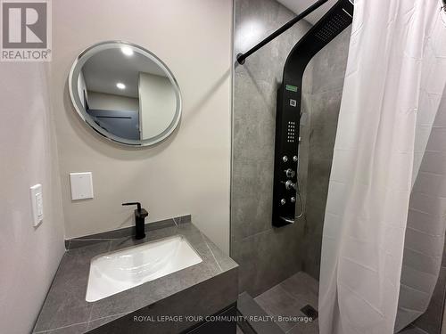 201 - 152 High Street, Georgina, ON - Indoor Photo Showing Bathroom