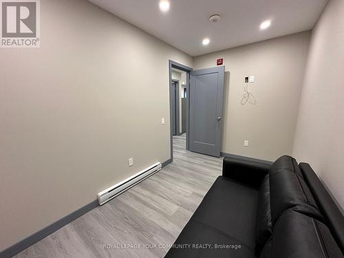 201 - 152 High Street, Georgina, ON - Indoor Photo Showing Other Room