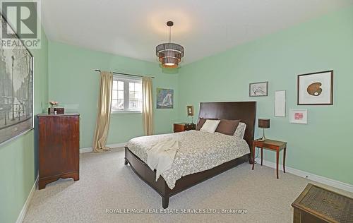 2 Bache Avenue, Georgina, ON - Indoor Photo Showing Bedroom