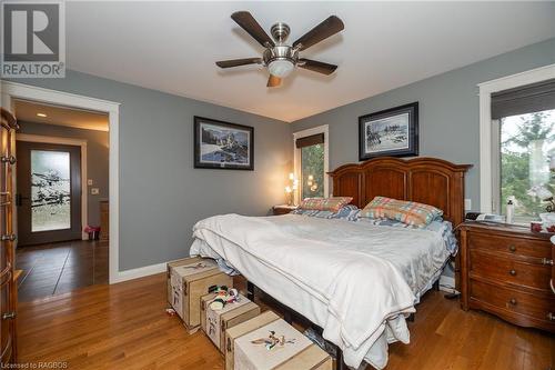 217890 Concession 3 Road, Georgian Bluffs, ON - Indoor Photo Showing Bedroom