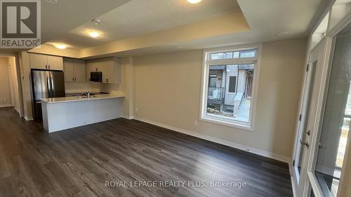 121 - 1569 Rose Way, Milton, ON - Indoor Photo Showing Kitchen With Stainless Steel Kitchen