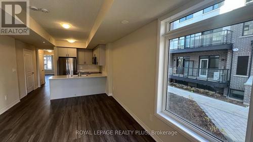 121 - 1569 Rose Way, Milton, ON - Indoor