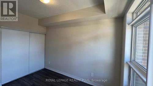 121 - 1569 Rose Way, Milton, ON - Indoor Photo Showing Other Room