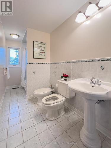 4734 Lakeside Lane, Loyalist (Lennox And Addington - South), ON - Indoor Photo Showing Bathroom