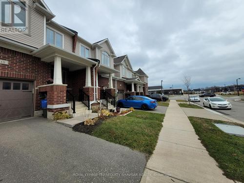 10 Stonehill Avenue, Kitchener, ON - Outdoor