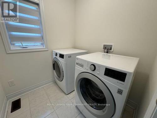 13 Henry Wilson Drive, Caledon, ON - Indoor Photo Showing Laundry Room