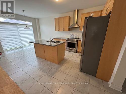 13 Henry Wilson Drive, Caledon, ON - Indoor Photo Showing Kitchen