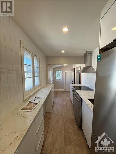 28 Aylmer Avenue Unit#3, Ottawa, ON - Indoor Photo Showing Kitchen