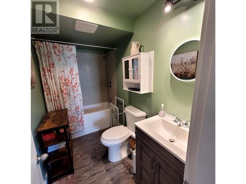 596 Pinchbeck Street, Williams Lake, BC - Indoor Photo Showing Bathroom