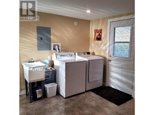 596 Pinchbeck Street, Williams Lake, BC - Indoor Photo Showing Laundry Room