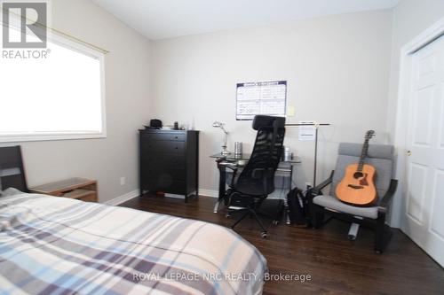 3 Cozocar Crescent, St. Catharines (462 - Rykert/Vansickle), ON - Indoor Photo Showing Bedroom