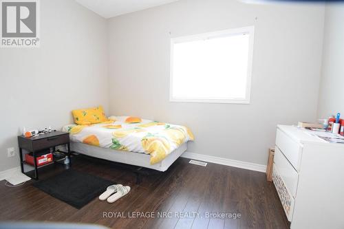 3 Cozocar Crescent, St. Catharines (462 - Rykert/Vansickle), ON - Indoor Photo Showing Bedroom