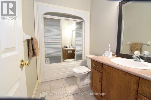 3 Cozocar Crescent, St. Catharines (462 - Rykert/Vansickle), ON - Indoor Photo Showing Bathroom