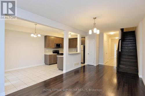 10 - 7 Lakelawn Road, Grimsby, ON - Indoor Photo Showing Kitchen