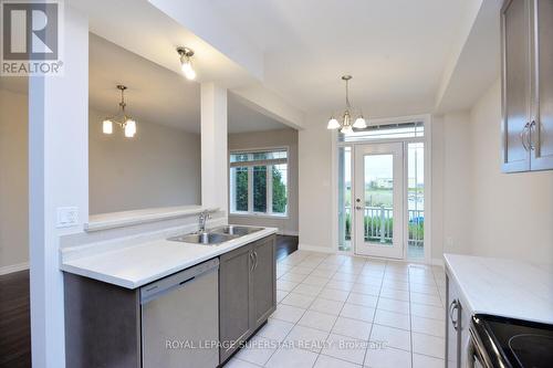 10 - 7 Lakelawn Road, Grimsby, ON - Indoor Photo Showing Kitchen With Double Sink