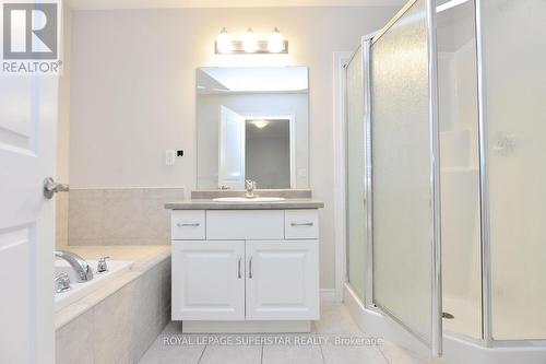 10 - 7 Lakelawn Road, Grimsby, ON - Indoor Photo Showing Bathroom