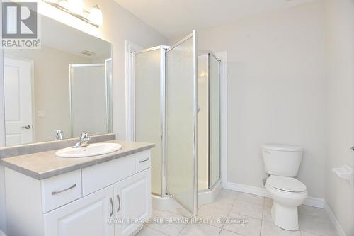 10 - 7 Lakelawn Road, Grimsby, ON - Indoor Photo Showing Bathroom