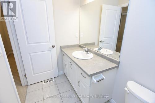 10 - 7 Lakelawn Road, Grimsby, ON - Indoor Photo Showing Bathroom