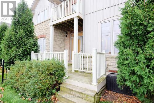 10 - 7 Lakelawn Road, Grimsby, ON - Outdoor With Balcony