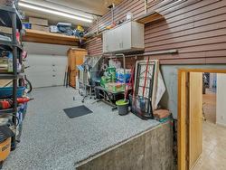 Garage - 